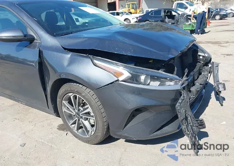 2024 Kia Forte Lxs z USA, uszkodzony, nr VIN 3KPF24AD5RE824707